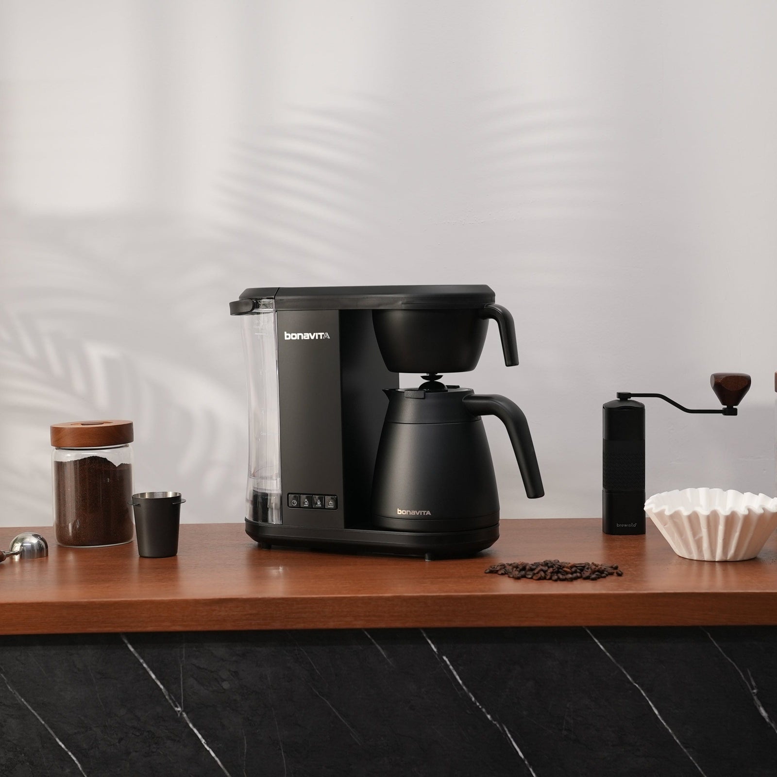 Enthusiast Bonavita 8-Cup Drip Coffee Brewer with 1.3L Thermal Carafe-
